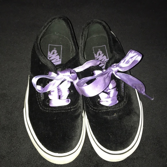 Black Velvet Toddler girls Vans size 12 EUC - Picture 1 of 8